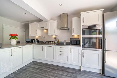 70 Birch Crescent, Hornchurch, RM11 2NJ