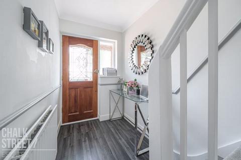 70 Birch Crescent, Hornchurch, RM11 2NJ