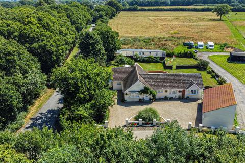 4 bedroom detached bungalow for sale, Rectory Road, Weeley Heath