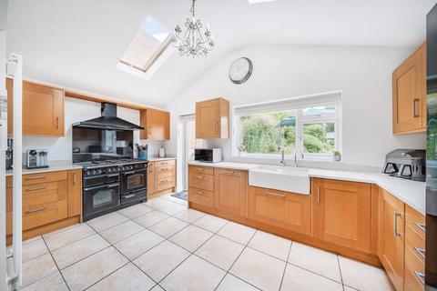 8 Southwood Avenue, Coulsdon, CR5 2DT