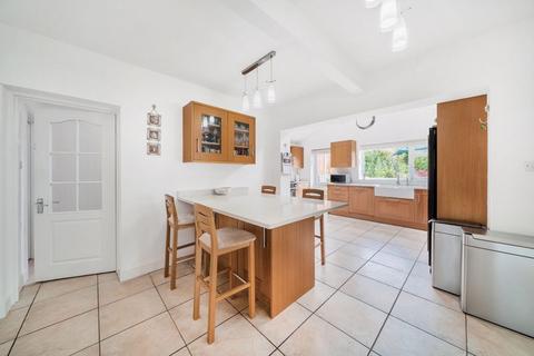8 Southwood Avenue, Coulsdon, CR5 2DT