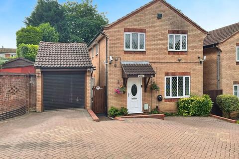 4 bedroom detached house for sale, Keats Close, Stourbridge DY8