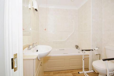 2 bedroom retirement property for sale, 65 Linkfield Lane, Redhill RH1