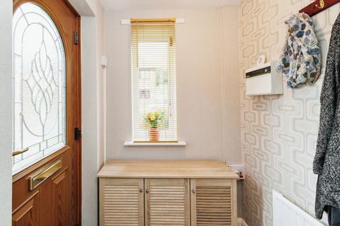 25 Bottomfield Close, Oldham, OL1 4AT