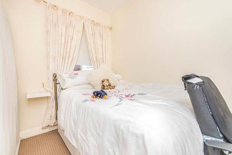 12a Gordon Street, Shaw, Oldham, OL2 8EU