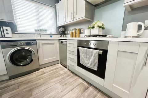 11 Johnstone Close, Oldham, OL1 2QE