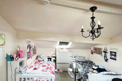 7 Forest Street, Oldham, OL8 3ER