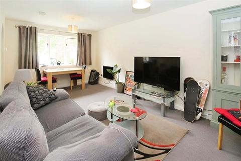 4 Barrow Down Gardens, Southampton, SO19 6RP