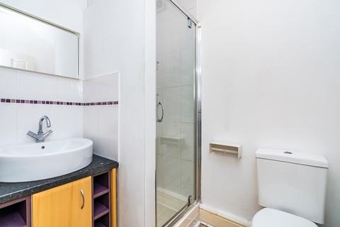 Studio to rent, Silverdale Road, Southampton SO15