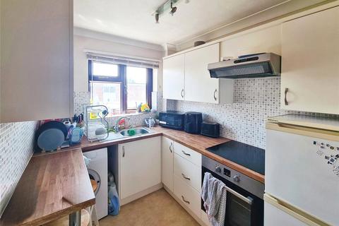 2 bedroom flat to rent, Millbrook Road East, Hampshire SO15