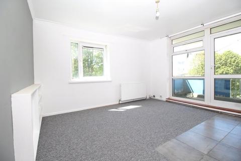 2 bedroom flat to rent, Linacre Road, Hampshire SO19