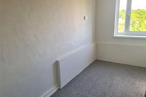 2 bedroom flat to rent, Burke Drive, Hampshire SO19