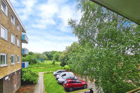 2 bedroom flat to rent, Gilpin Close, Hampshire SO19