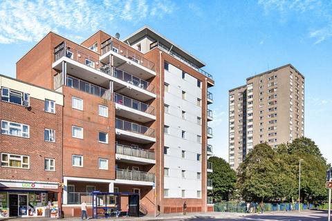 2 bed flat/apartment for rent in Queen Street, Portsmouth PO1