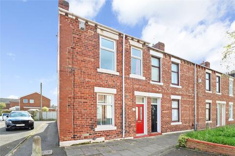 3 bedroom end of terrace house for sale, St. Rollox Street, Tyne and Wear NE31