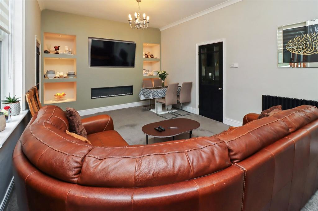 Hawarden Crescent, Tyne and Wear SR4 3 bed terraced house for sale £