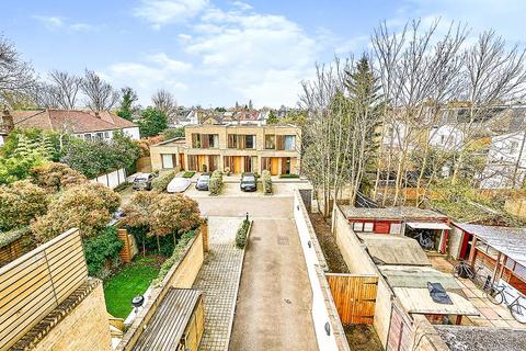 2 bedroom end of terrace house for sale, Kingston Road, Teddington TW11