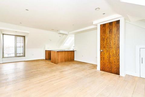 2 bedroom end of terrace house for sale, Kingston Road, Teddington TW11