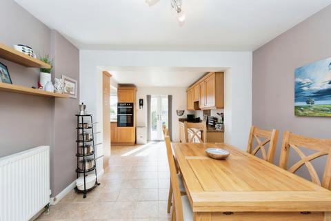 123 Church Lane, Chessington, KT9 2DP