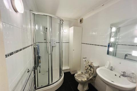 1 bedroom flat for sale, Cedar Road, Sutton SM2