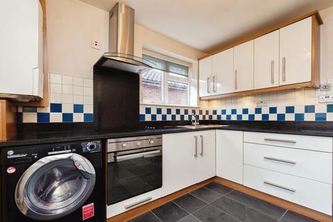 7 Leicester Close, Worcester Park, KT4 8TJ