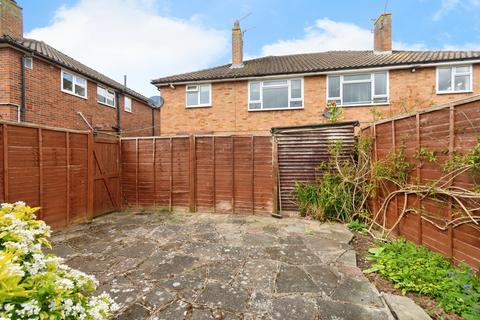 7 Leicester Close, Worcester Park, KT4 8TJ