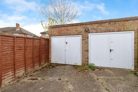 7 Leicester Close, Worcester Park, KT4 8TJ