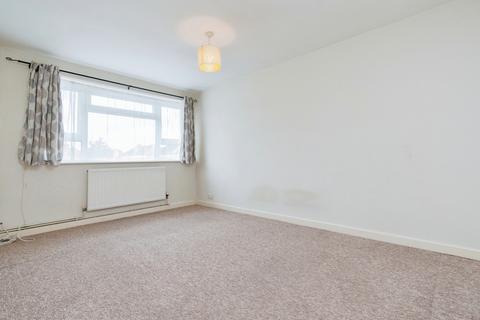 7 Leicester Close, Worcester Park, KT4 8TJ