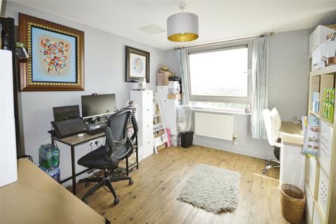 2 bedroom flat for sale, Throwley Way, Sutton SM1