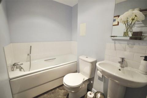 2 bedroom flat for sale, Throwley Way, Sutton SM1