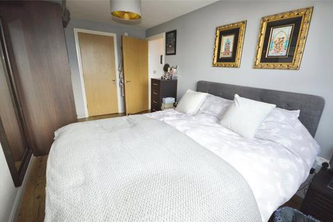 2 bedroom flat for sale, Throwley Way, Sutton SM1