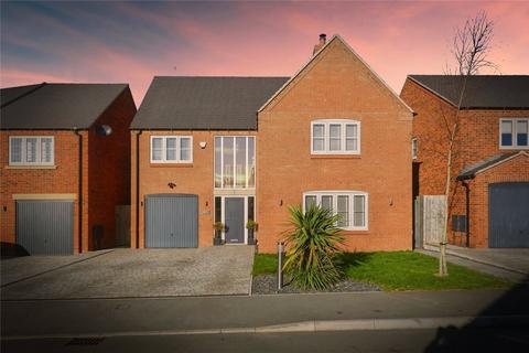 4 bedroom detached house for sale, Mill View Gardens, Atherstone CV9