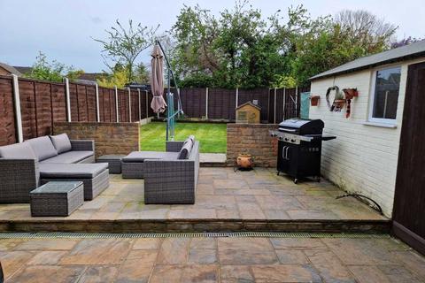 3 Alban Crescent, Farningham, Dartford, DA4 0BX