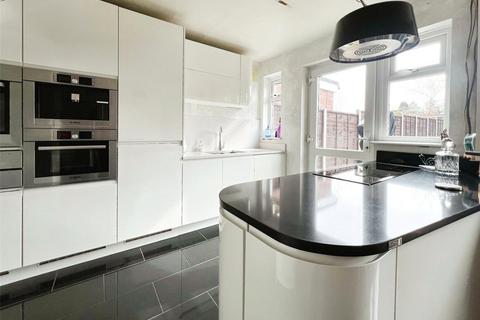 3 Alban Crescent, Farningham, Dartford, DA4 0BX