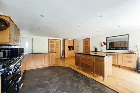 undefined, Hever Road, Sevenoaks TN15