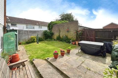 27 Conifer Way, Swanley, BR8 7UE