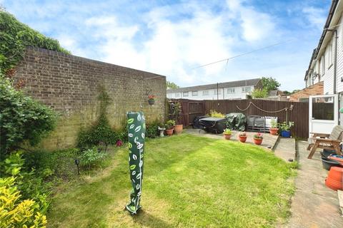 27 Conifer Way, Swanley, BR8 7UE