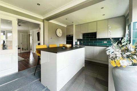 3 bedroom end of terrace house for sale, The Staples, Kent BR8