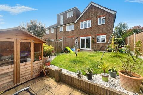 3 bedroom end of terrace house for sale, The Staples, Kent BR8