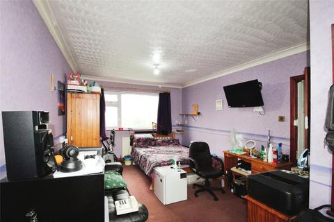 76 Falcon Crescent, Clifton, Manchester, M27 8JQ