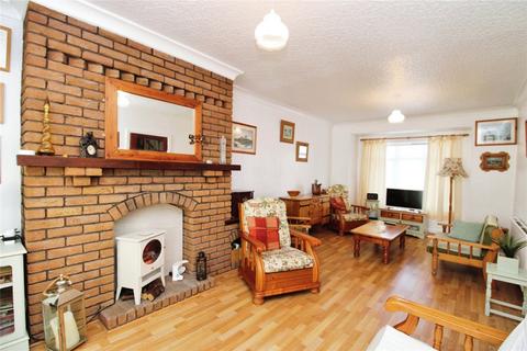 4 bedroom semi-detached house for sale, Glen Avenue, Manchester M28