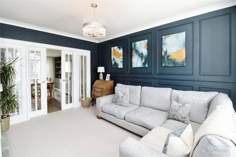 69 Burnside Avenue, Salford, M6 8NS