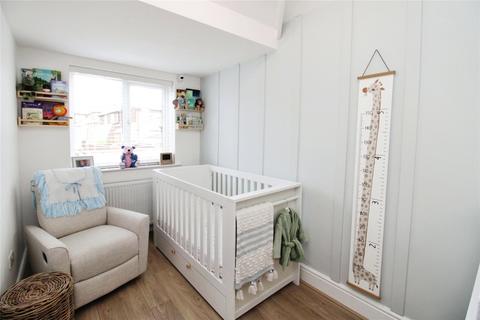 69 Burnside Avenue, Salford, M6 8NS
