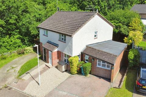 3 bedroom semi-detached house for sale, Green Way, Kent TN2