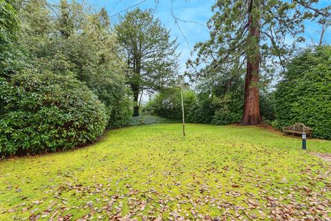 Flat 3, 11 Broadwater Down, Tunbridge Wells, TN2 5NJ