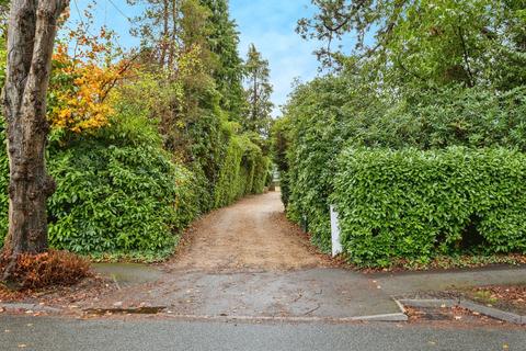 Flat 3, 11 Broadwater Down, Tunbridge Wells, TN2 5NJ