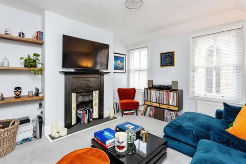 2 bedroom flat for sale, High Street, Kent TN1