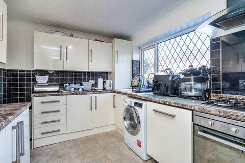 5 Hood Close, Tyldesley, Manchester, M29 8PN