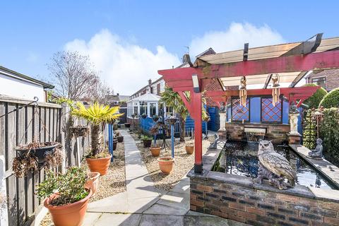 5 Hood Close, Tyldesley, Manchester, M29 8PN