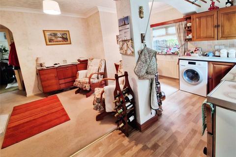 3 bedroom semi-detached house for sale, St. Georges Crescent, Manchester M28